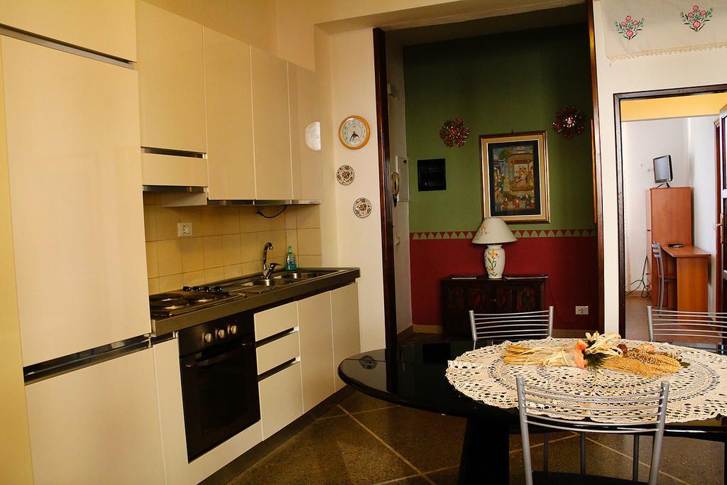 Guesthouse Stazione Pisa Centro Buitenkant foto